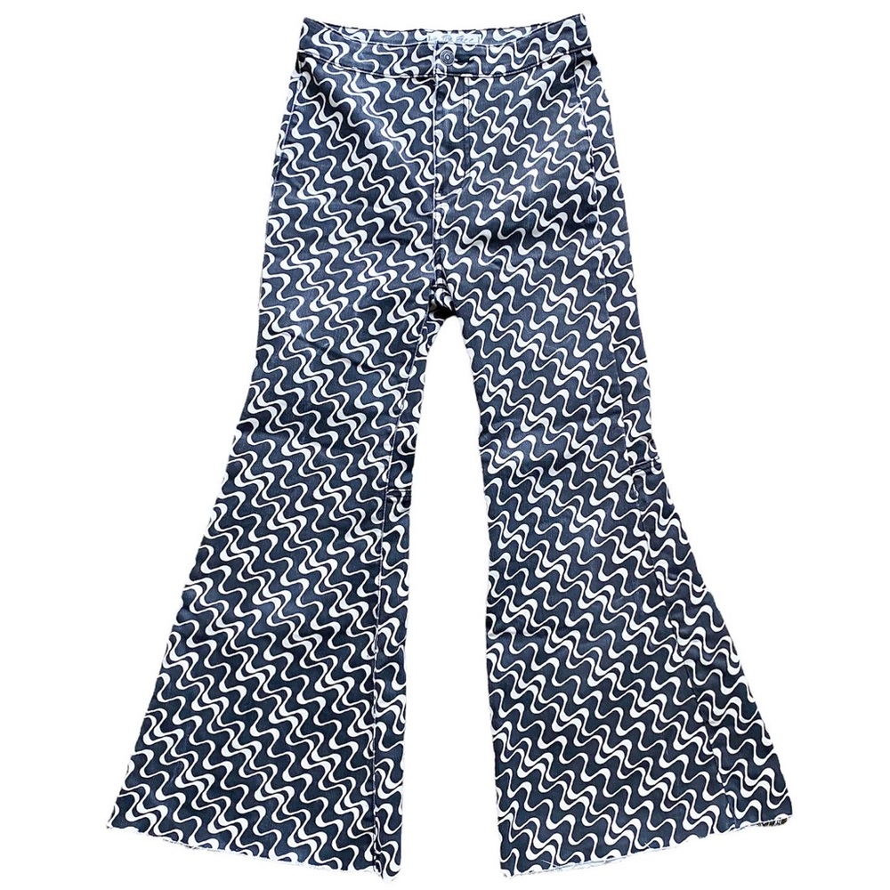 Women’s Free People Size 26 Printed Black White Flare Leg Jeans Pants